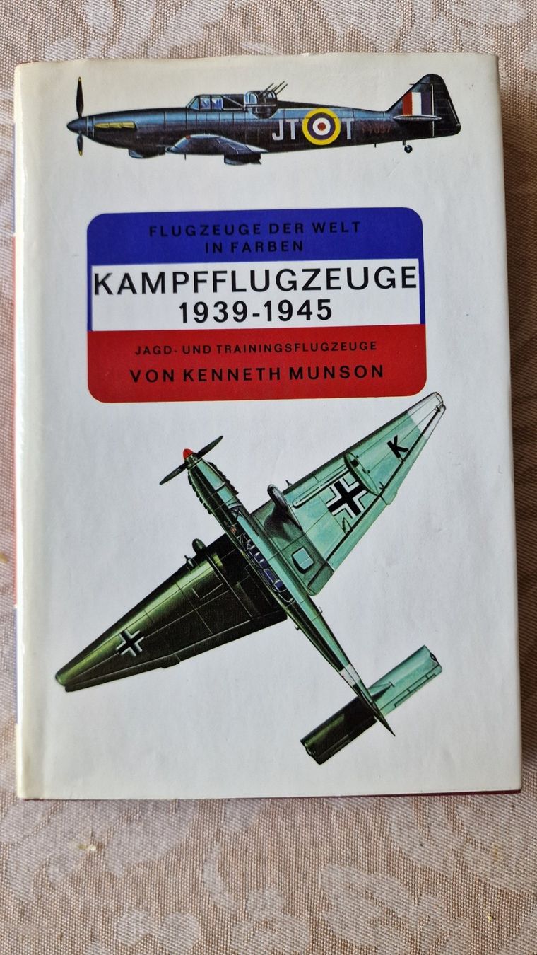 Libri: Kampffluzeuge 1939-1945 von Kenneth Munson – Nuovo (secondo la descrizione) da Duggingen venduto da hammbe