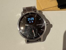 Withings Scanwatch mit Metallarmband und Ersatzarmband