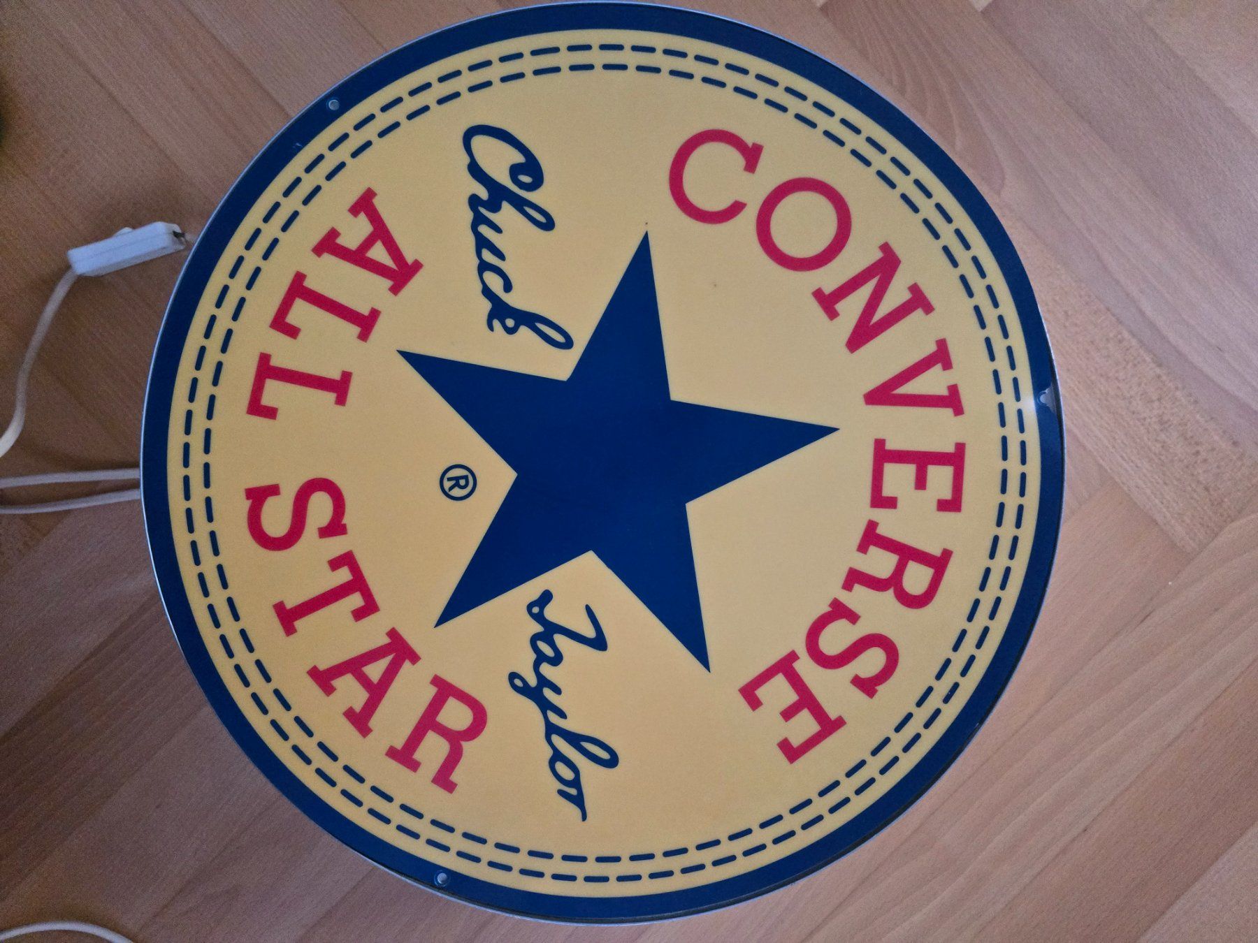 Lampen: Converse All Star Chuck Taylor Leuchtreklame – Gebraucht aus Zürich von soundcheck 3