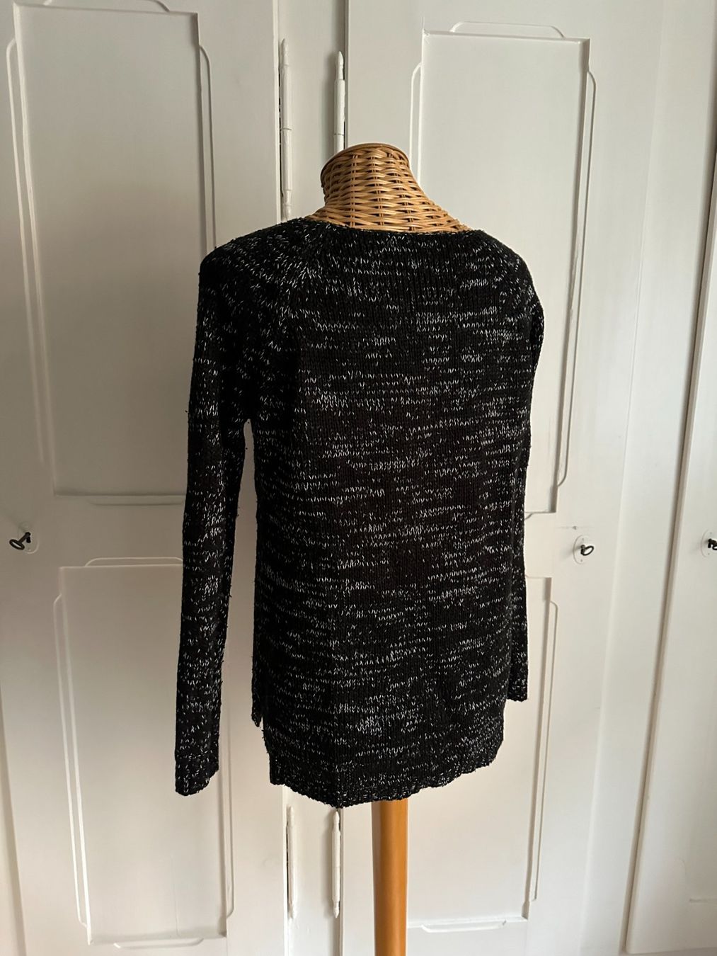 Stradivarius Maglioni & Felpe: STRADIVARIUS - Strickpullover schwarz-weiss M – Usato da Zürich venduto da Diazaio 2