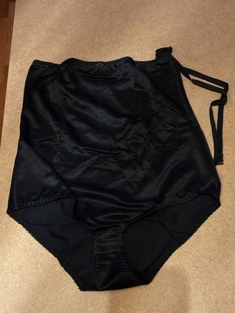 Kompressions Unterbrust Body
