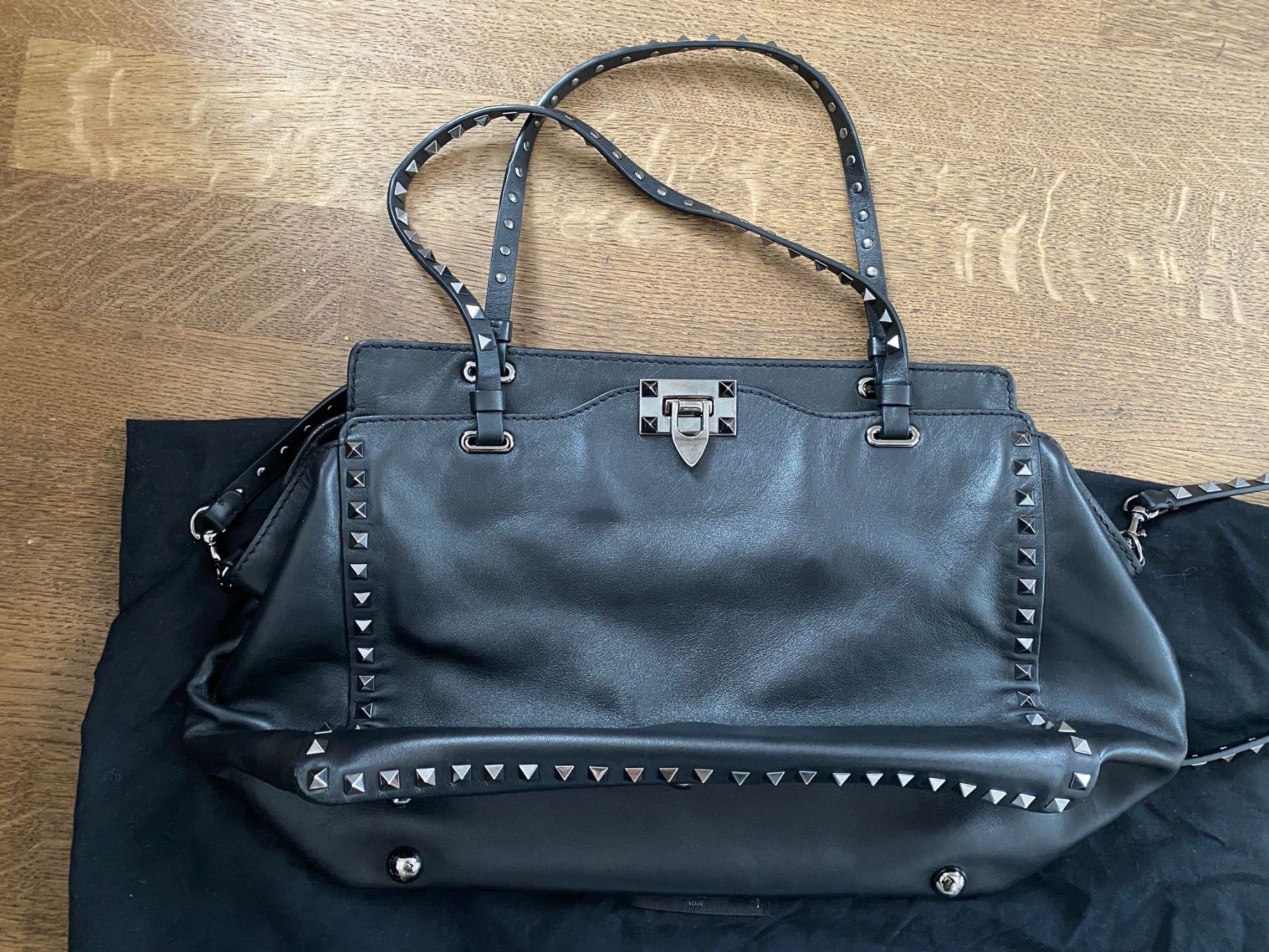 Valentino Borse da donna: Valentino Rockstud Bag – Usato da Glattbrugg venduto da A.S.90
