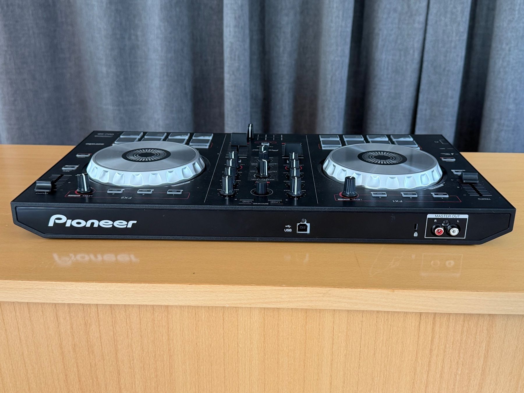 Pioneer Console di mixaggio: Pioneer DDJ-SB Top Zustand – Usato da Uster venduto da MCe 4