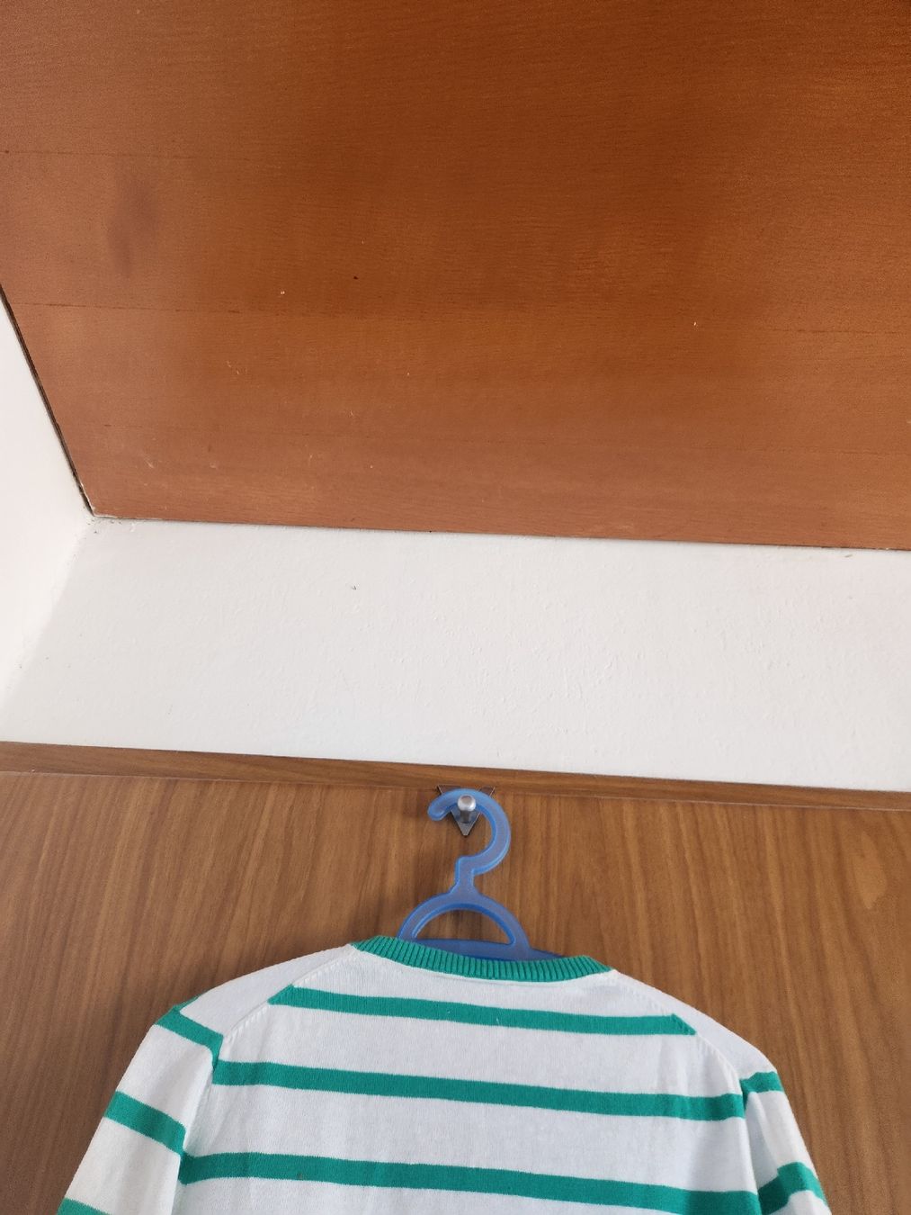 Tommy Hilfiger Maglioni & Felpe: Pull Tommy Hilfiger rayé blanc vert taille M  – Usato da Niedergösgen venduto da Eva2410 7