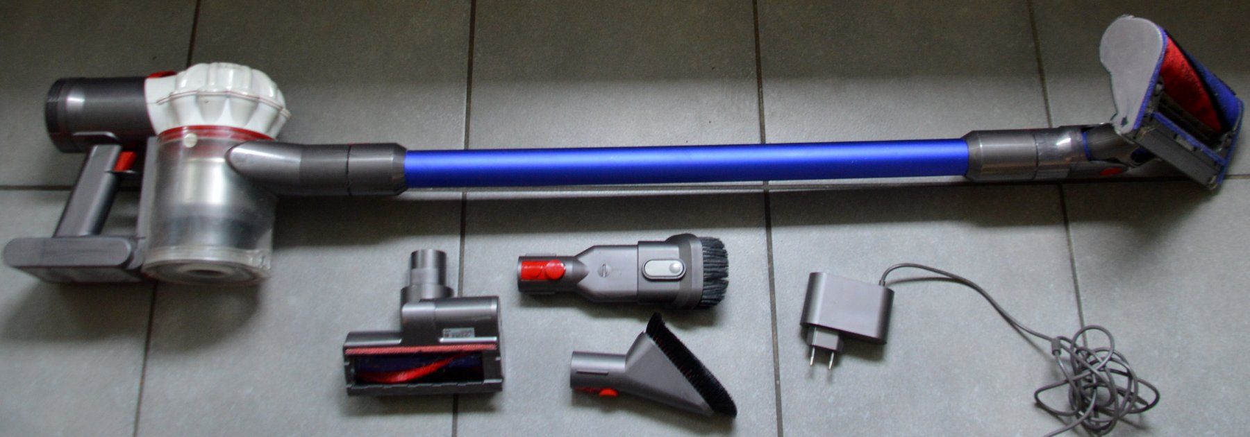 Dyson Aspirapolveri & Accessori: Dyson V7 Staubsauger / aspirateur – Usato da Collonges venduto da arashee 2