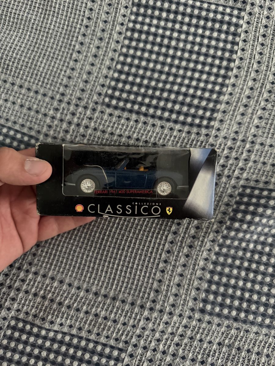 Ferrari Modellini d'auto: Ferrari 1961 400 Superamerica Shell Classico – Nuovo e nell'imballaggio originale da Sennhof venduto da furkanAlb