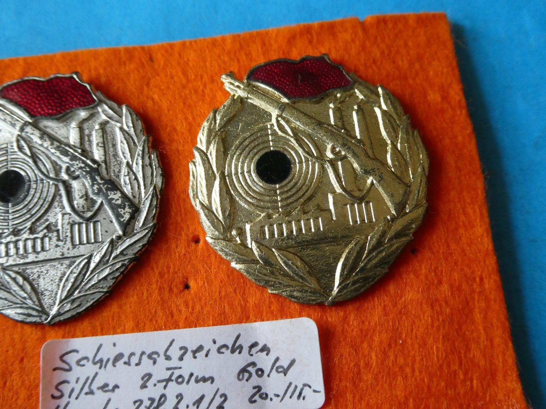Medaglie: DDR - Schiessabzeichen Gold & Silber – Usato da Wichtrach venduto da LuckyLuke69 2