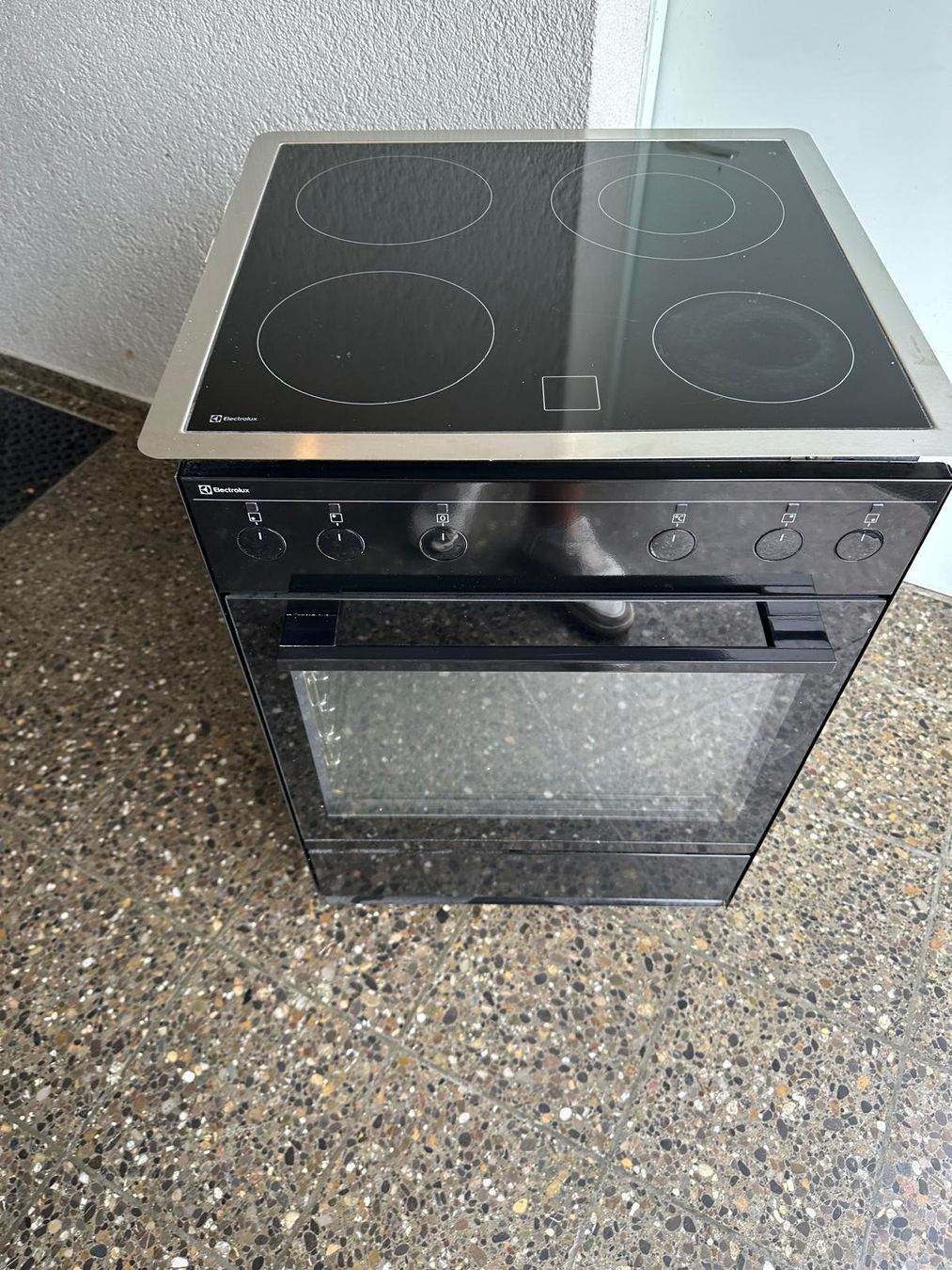 Electrolux Forni: Backofen Electrolux - mit Glaskeramik – Usato da Spreitenbach venduto da Space_X