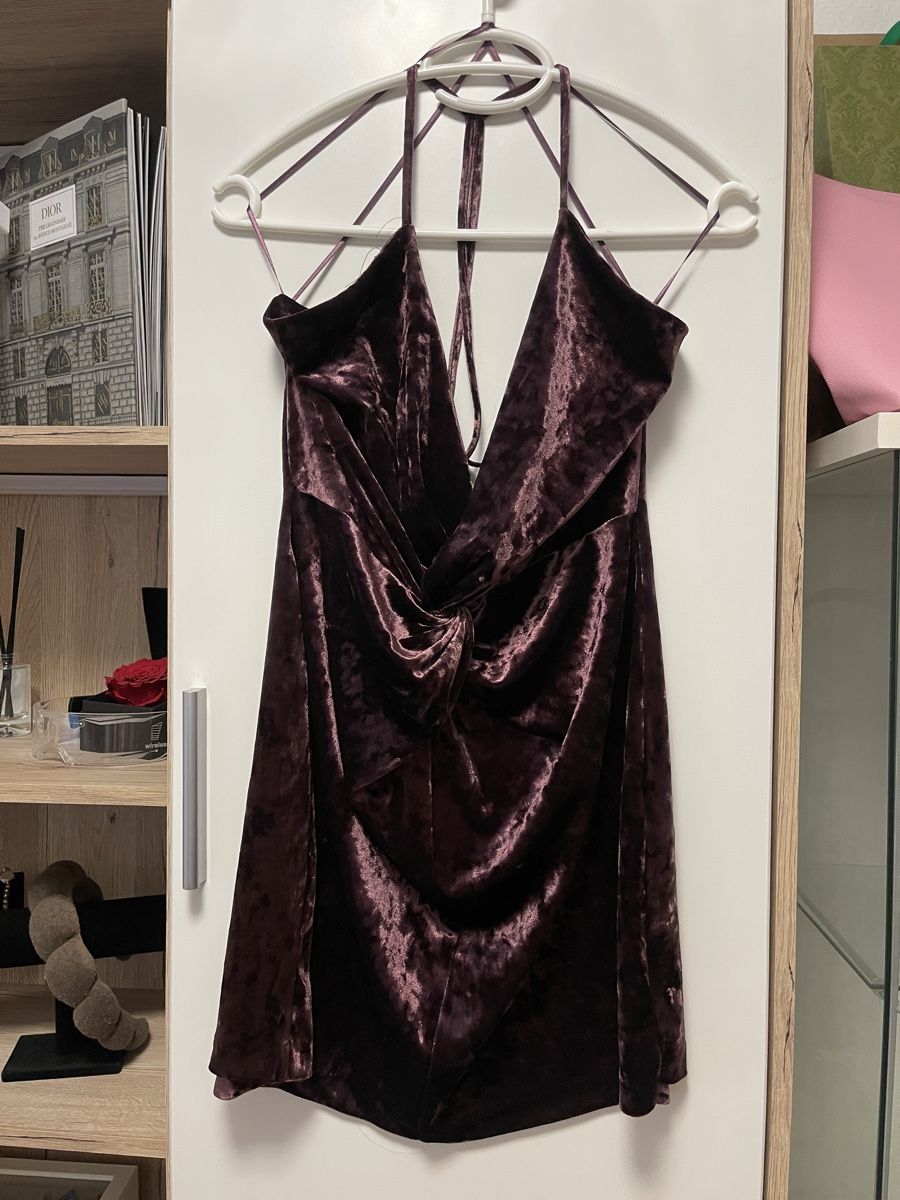 Zara Vestiti: Samt Mini Kleid, Neckholder, – Usato da Uzwil venduto da noe_9f9c 1