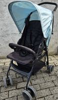 Passeggino leggero blu e nero usato