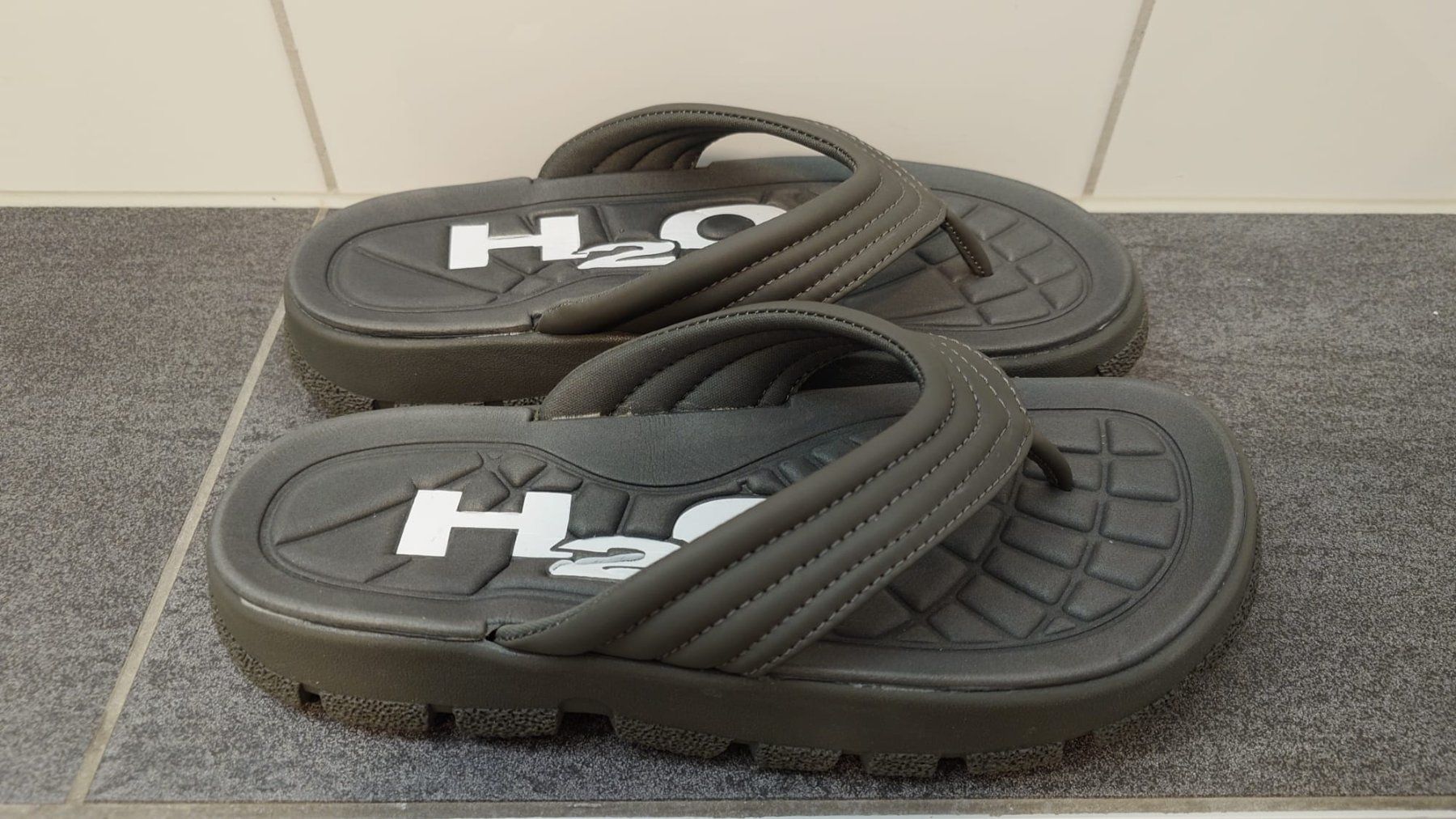 Scarpe da uomo: H2O Trek Flip Flop, Grösse 42 – Nuovo e nell'imballaggio originale da Riehen venduto da markstre11 1