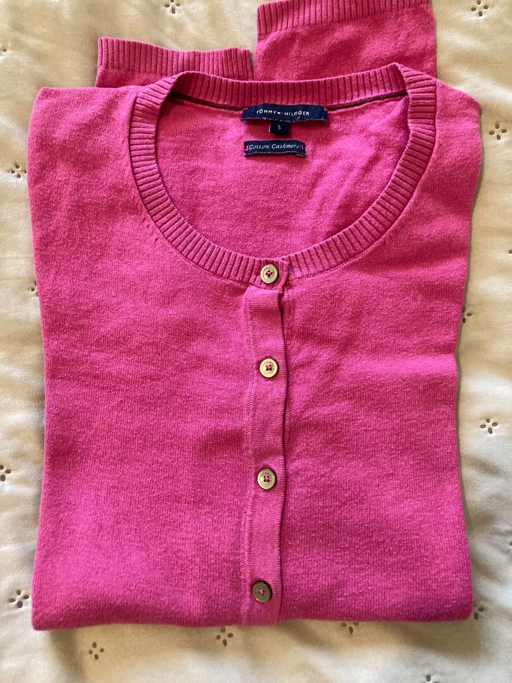 Tommy Hilfiger Gilets & Westen: Cardigan Tommy Hilfiger Rose Taille S – Gebraucht aus Morlon von VALVENTEONLINE 1