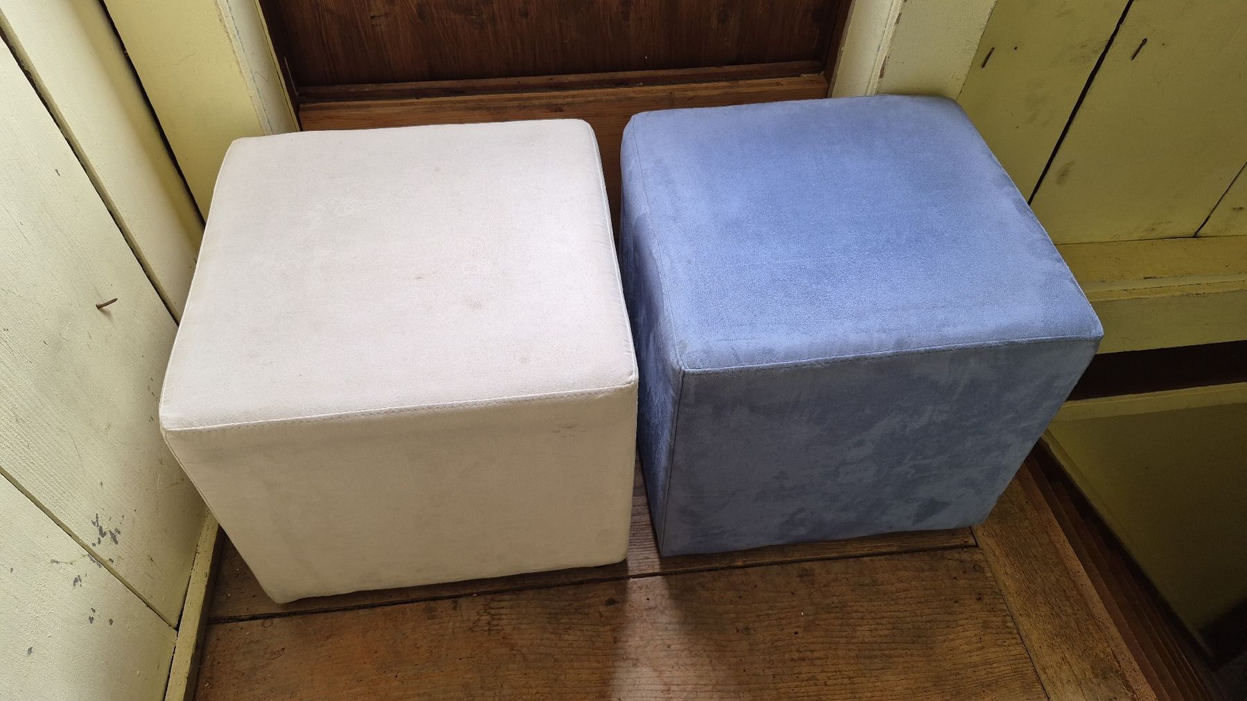 Hocker: Hocker Würfel  – Gebraucht aus Mels von Eventuell3