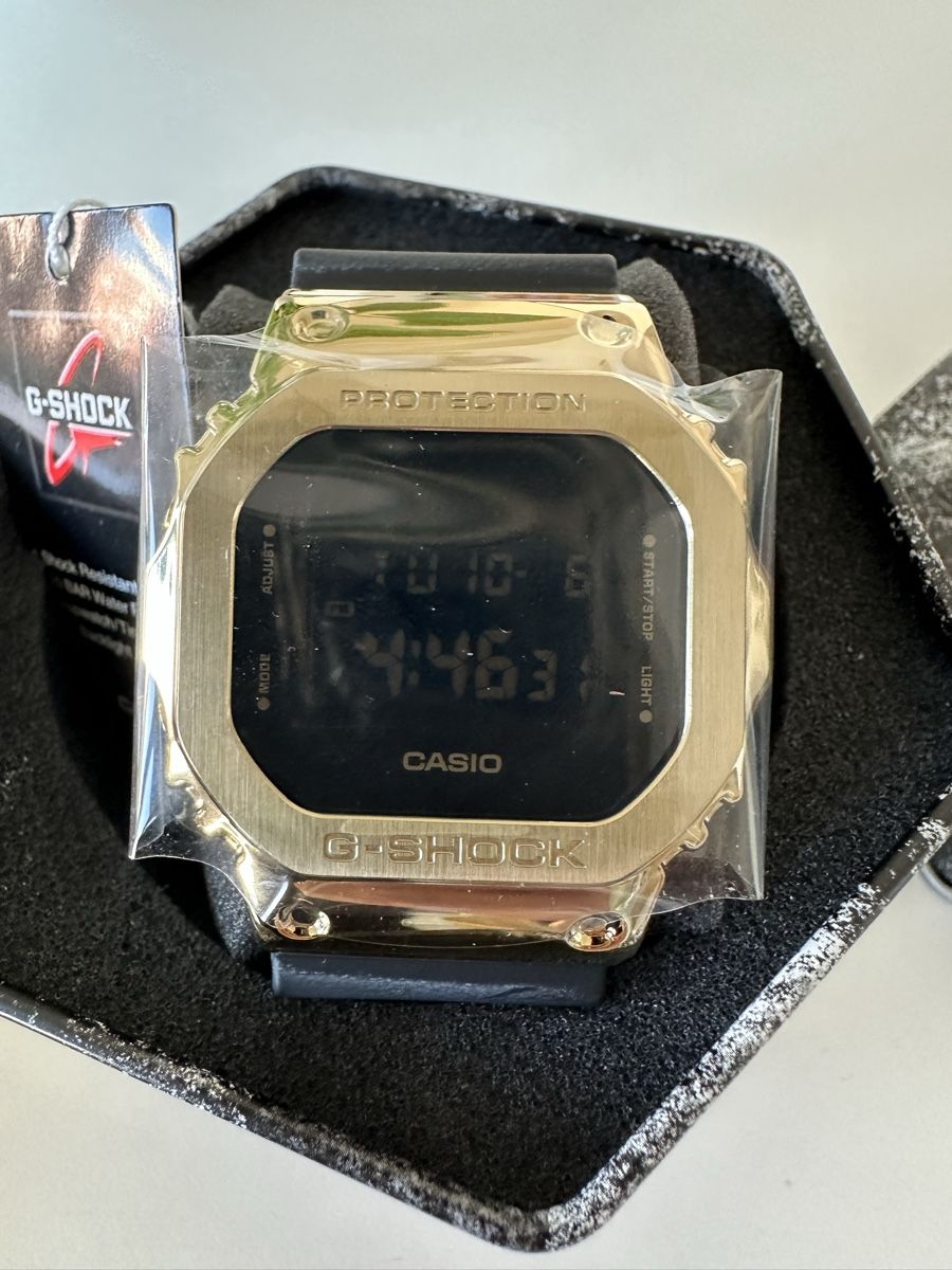Casio Montres: Casio G-Shock GM-5600G-9ER  – Neuf avec emballage d'origine à Les Acacias par Njatit 1