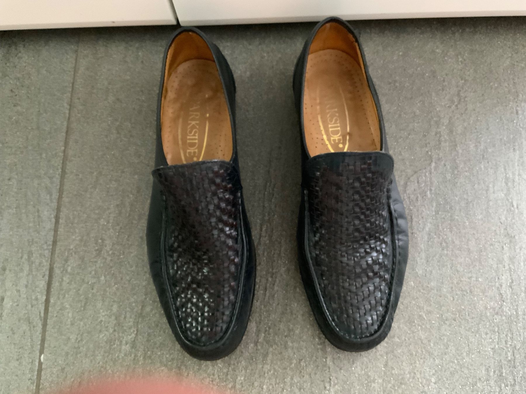 Herrenschuhe: Schwarze Lederschuhe Grösse 43 – Gebraucht aus Schübelbach von S1CH