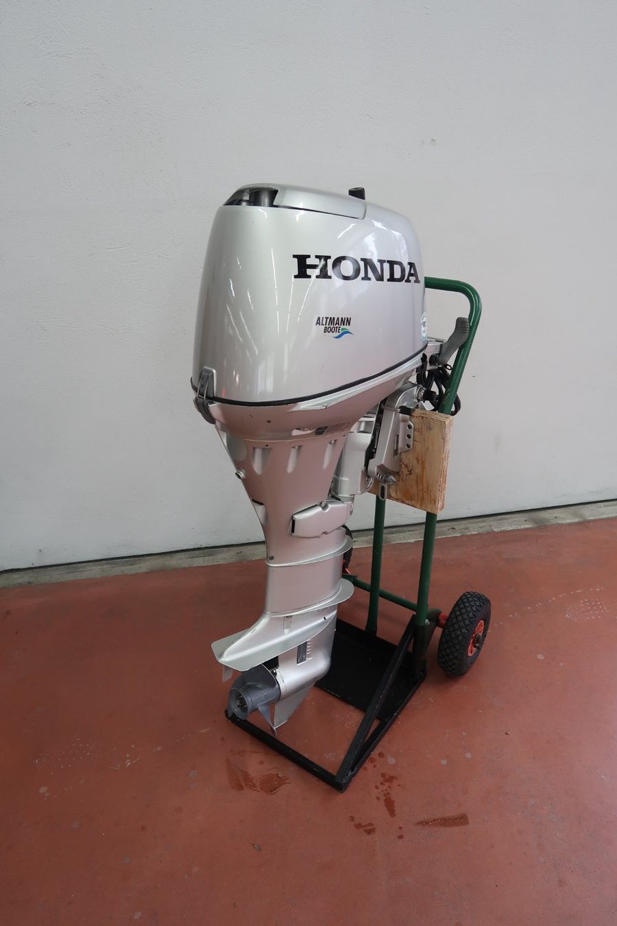 Honda Moteurs: Aussenborder Honda BF25 A – D'occasion à Büsingen par garagealtmann