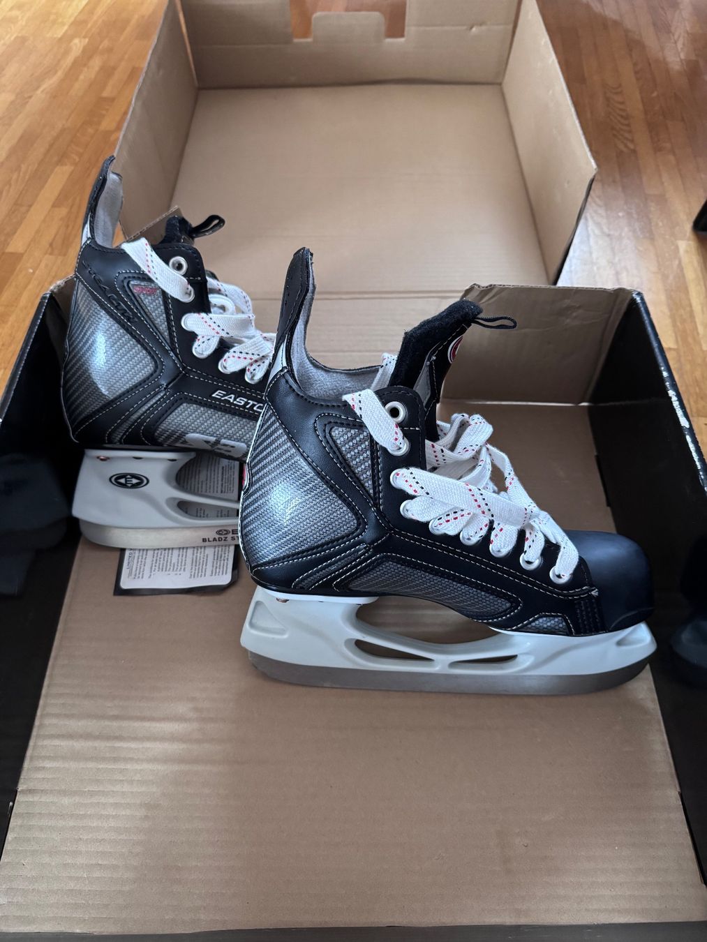 Easton Schlittschuhe: Schlittschuh Grösse 38 – Neu (gemäss Beschreibung) aus Dielsdorf von Gioma06 1