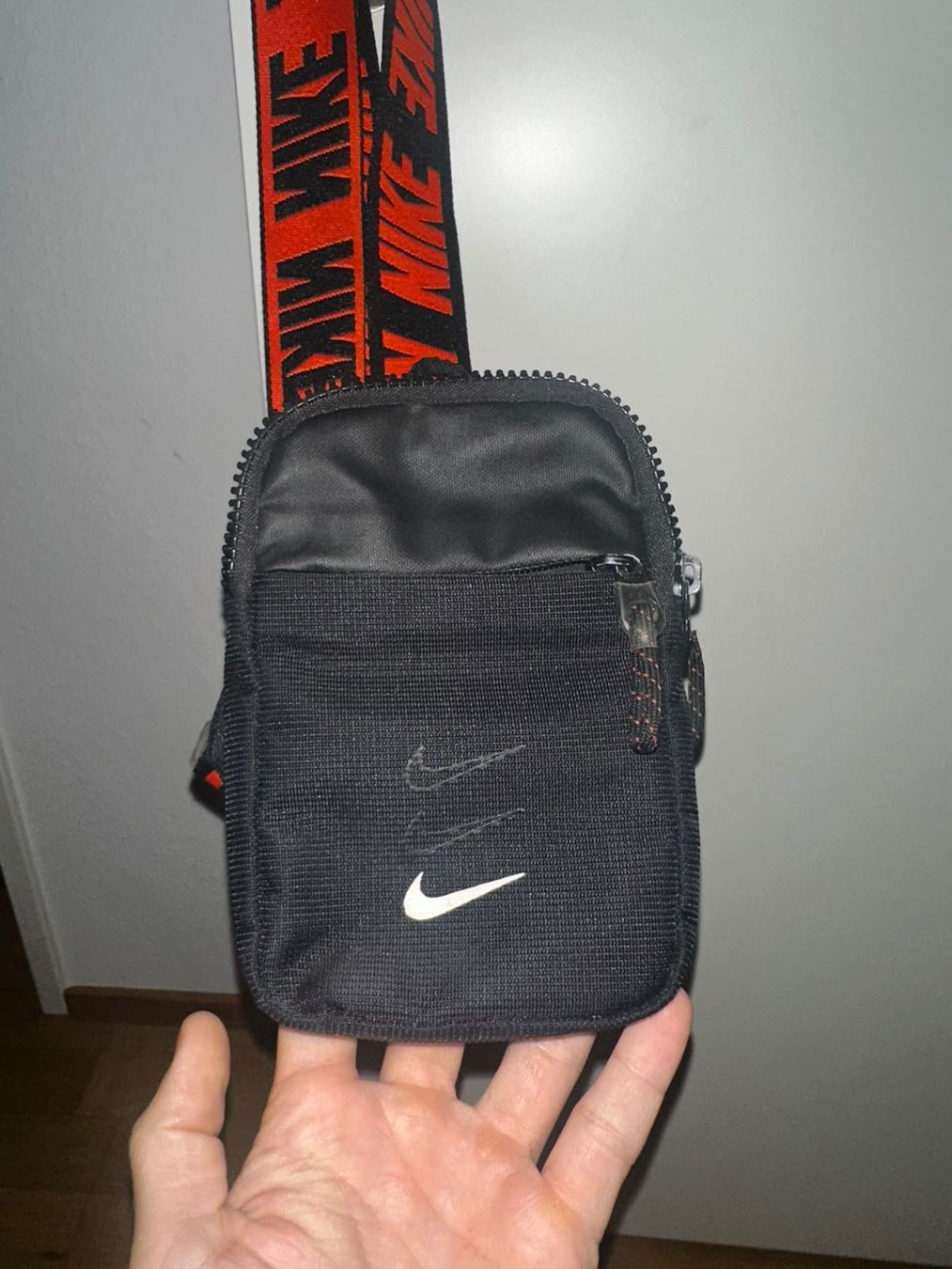 Nike Borse: Nike Umhängetasche – Usato da Bern venduto da XXM38 3