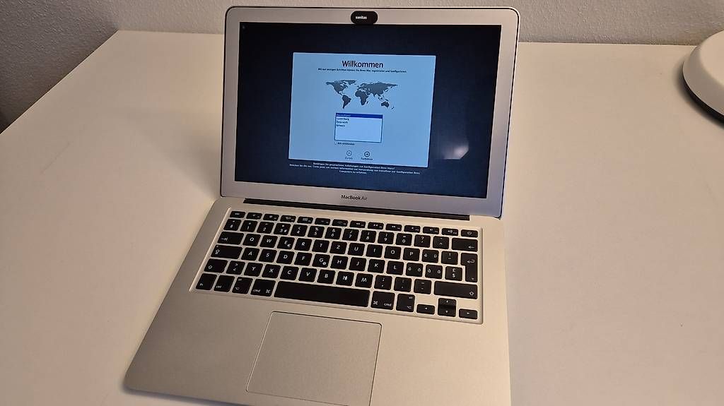 Apple Notebook: Macbook Air (2013) mit ChromeOS Flex – Usato da Lausen venduto da Mwuet