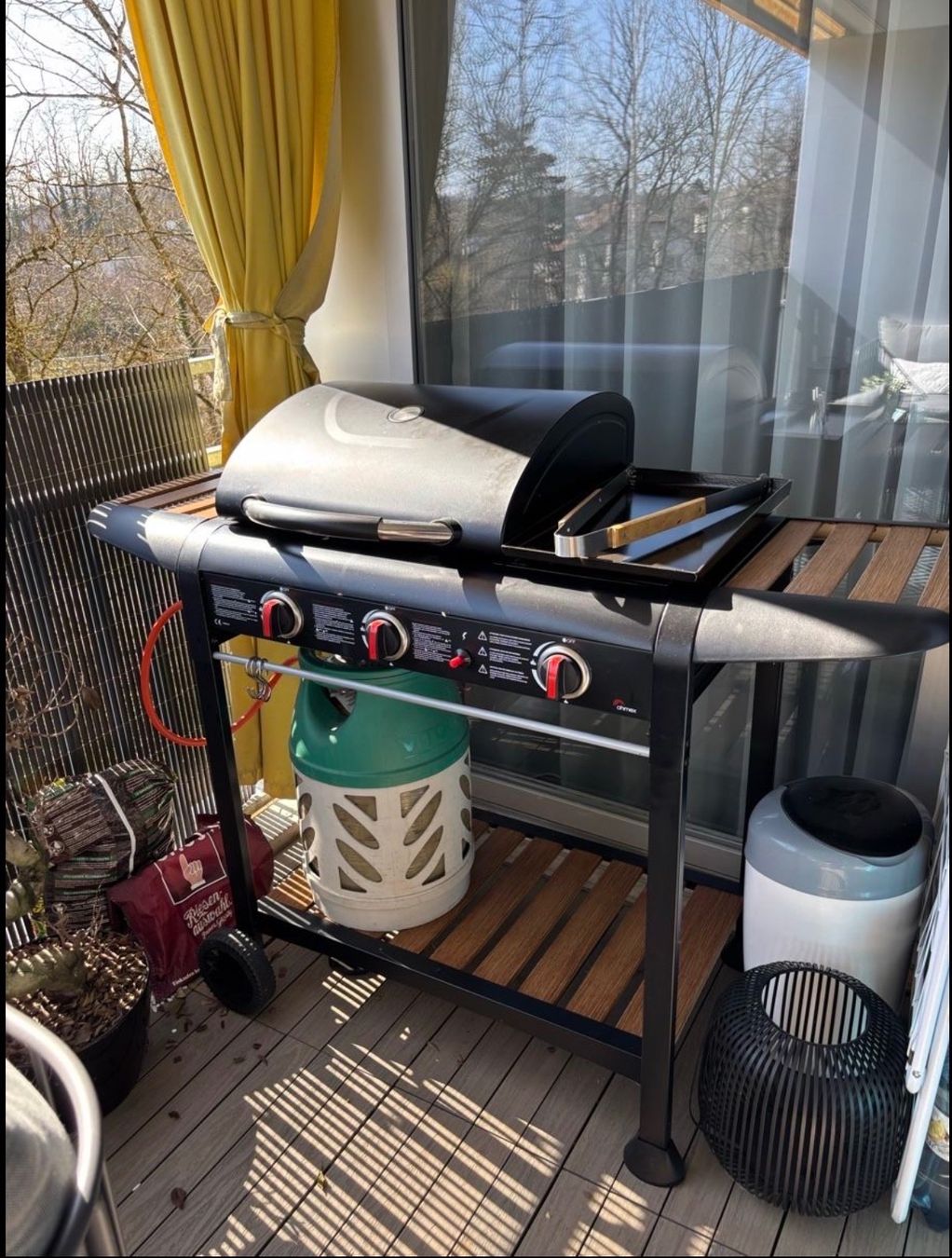 Ohmex Grills: Ohmex Gasgrill mit4 Brenner TOP! – Gebraucht aus Zug von piz_5n7p