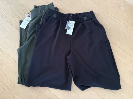 Zwei Hosen Damen Gr. M Chicorée Schwarz/ Oliv  NEU