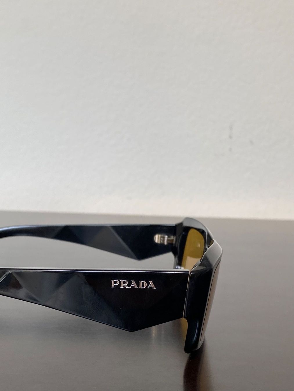 Prada Occhiali & Lenti: Prada sunglasses – Nuovo e nell'imballaggio originale da Biel/Bienne venduto da Sommer_17 1