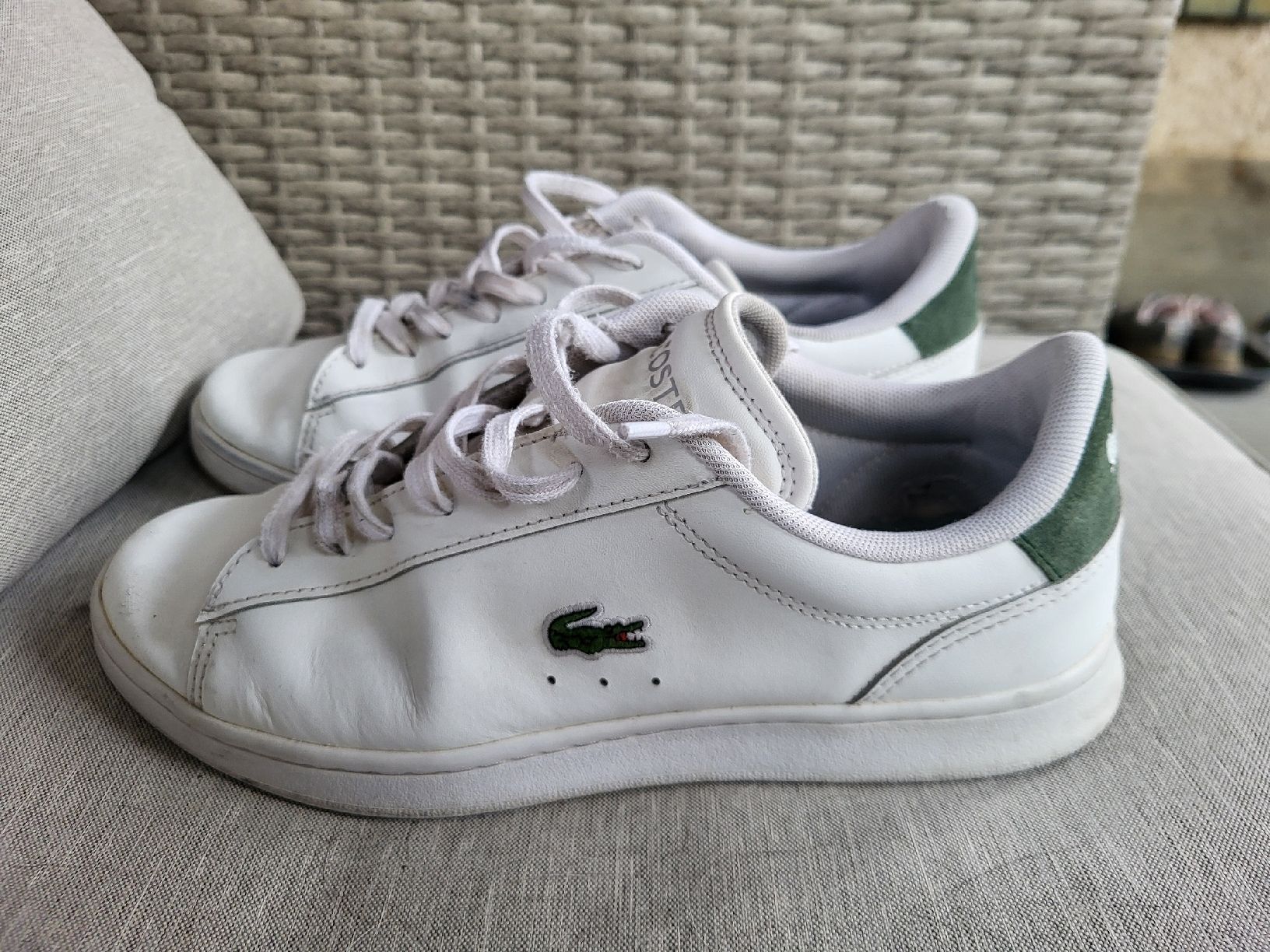 Scarpe da uomo: Baskets Lacoste blanches taille 40.5  – Usato da Movelier venduto da Gwadafab