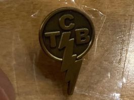 TCB Band Elvis Presley  Pin Anstecker Punk Roc Metal Band