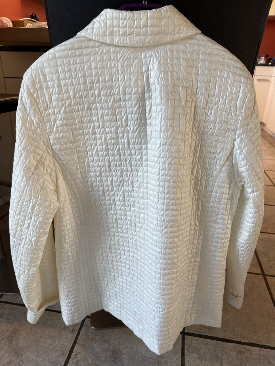 Giacche: Damen Jacke Grösse 40 weiss – Usato da Dettighofen (Lengwil) venduto da Dolol 1