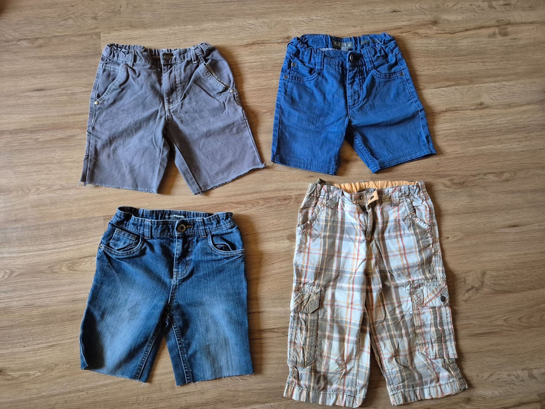Lotti & Set di vestiti: Kleiderset Sommer Gr. 110 ab CHF 1.- – Usato da Giswil venduto da 0G6 2