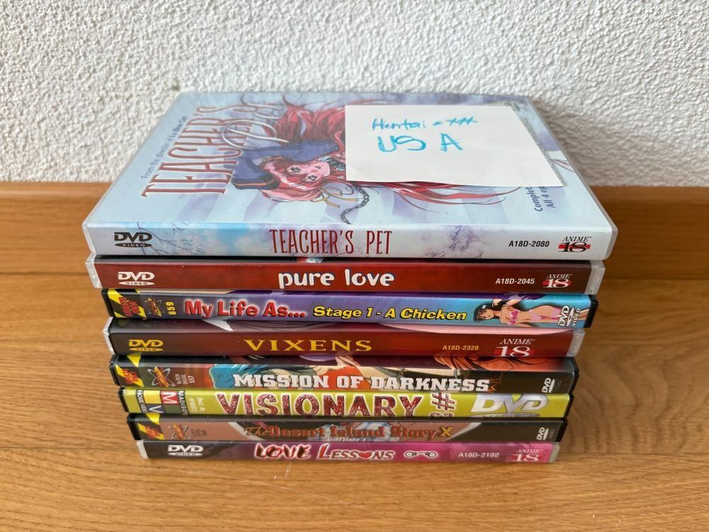 Tutti i DVDs: 8 ANIME DVDs - ab 18 - US Import – Usato da Ottenbach venduto da TimelessEmotions.