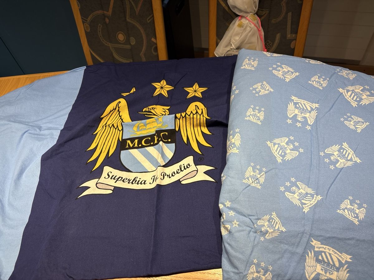 Canottiere & Pantaloni: Für Manchester City Fans – Usato da Staffelbach venduto da Cherry4 1