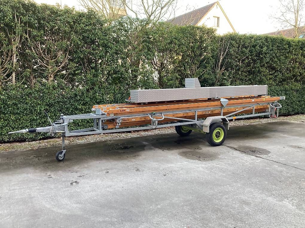 Rimorchi: Leiternanhänger mit 3 Holzleitern – Usato da Otelfingen venduto da TAZ8113