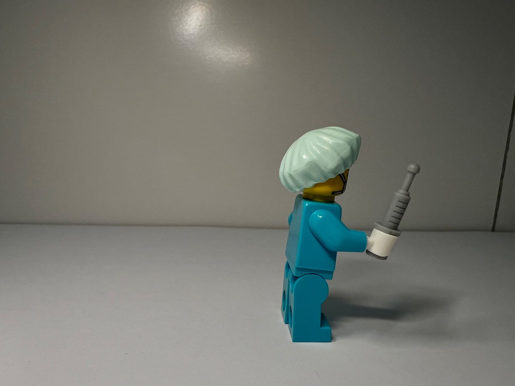 Lego Spielzeuge: Lego Minifigur Chirurg – Gebraucht aus Schliern b. Köniz von wae_2ndl 2