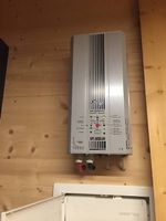 Solaranlage: WR 24V/2200W, 6 Module 90Wp, 4 Gel-Akku 6VDC
