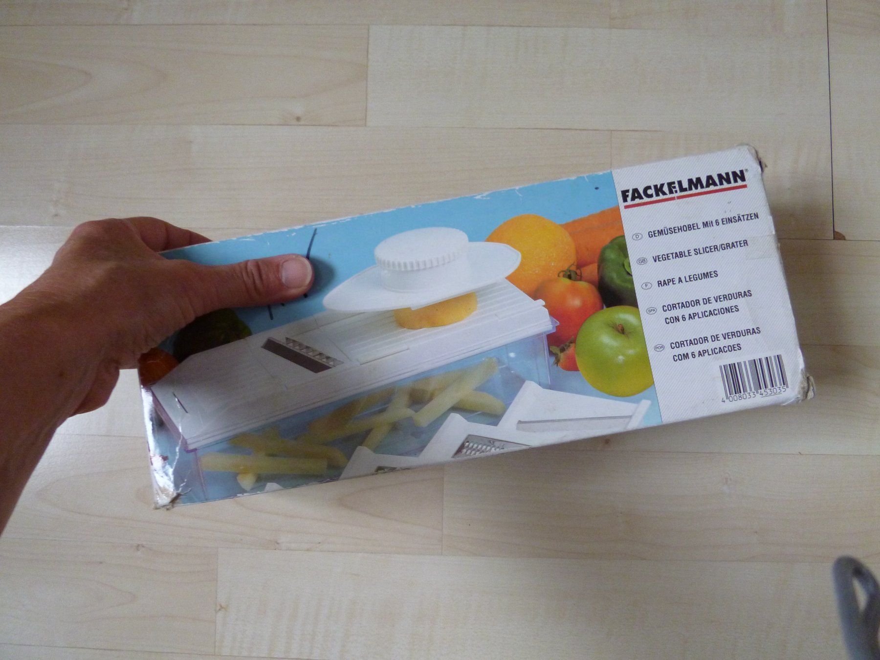 Elettrodomestici da cucina: Fackelmann Gemüsehobel mit 5 Einsätzen – Usato da Dättlikon venduto da Mamakuga 4