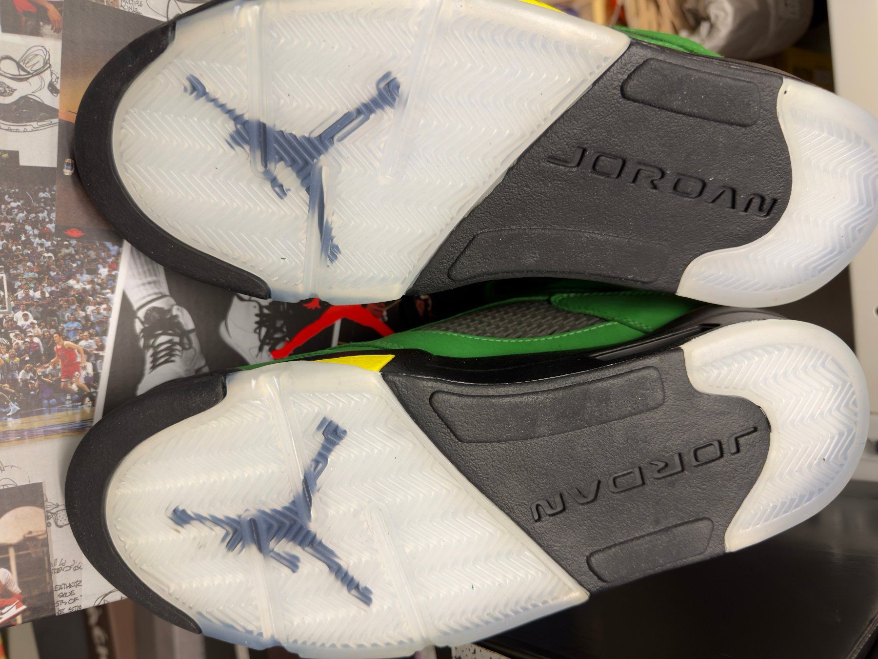 Jordan Scarpe da uomo: Jordan 5 Retro SE Oregon - 45.5 – Nuovo e nell'imballaggio originale da Niederweningen venduto da MrOmbre 4
