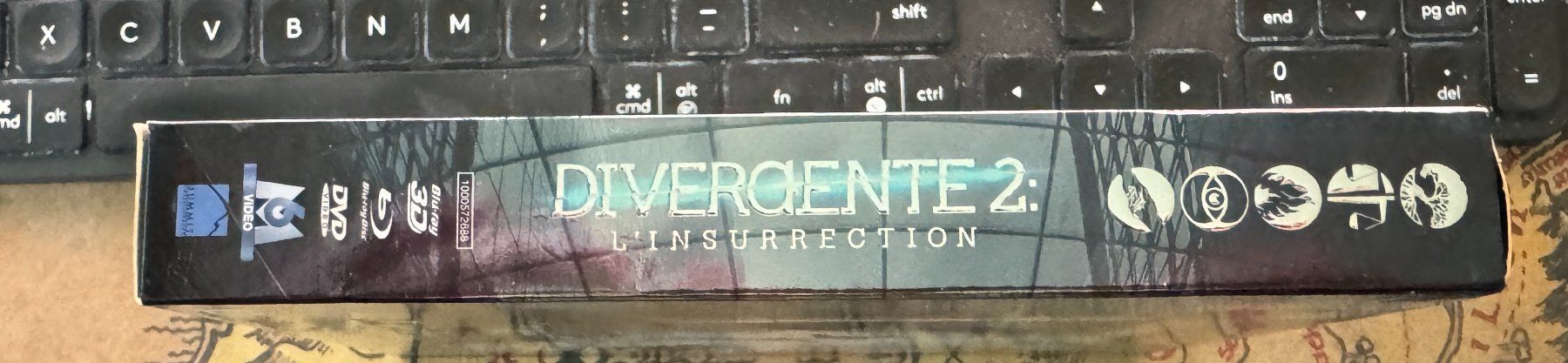 Tutti i DVDs: Divergente 2 : L'insurrection - Blu-ray 3D + Blu-ray + DVD – Usato da Semsales venduto da __Florian__ 5
