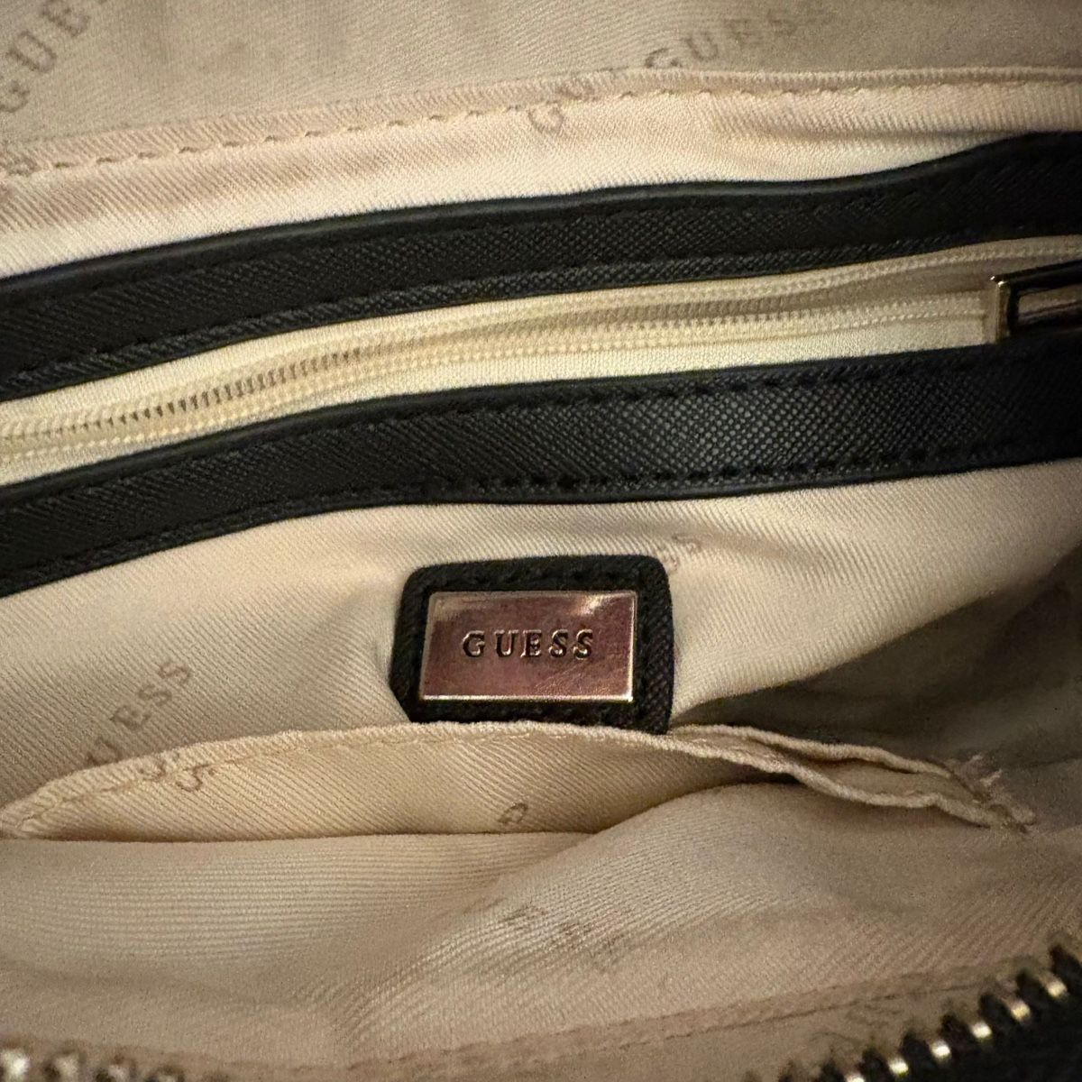 Guess Borse: Vintage Guess Bag (Black) – Nuovo (secondo la descrizione) da Bern venduto da gia_jqj7 2