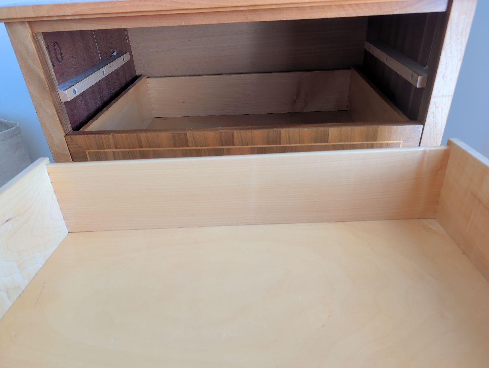 Kommoden: Commode 5 drawers wood vintage condition – Gebraucht aus Genève von pie_597t 9