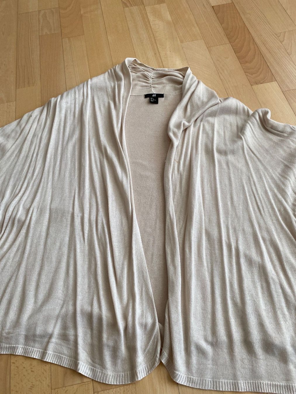 Maglioni & Felpe: Cardigan beige/rohweiss Gr. L – Usato da Abtwil SG venduto da ale2002 1