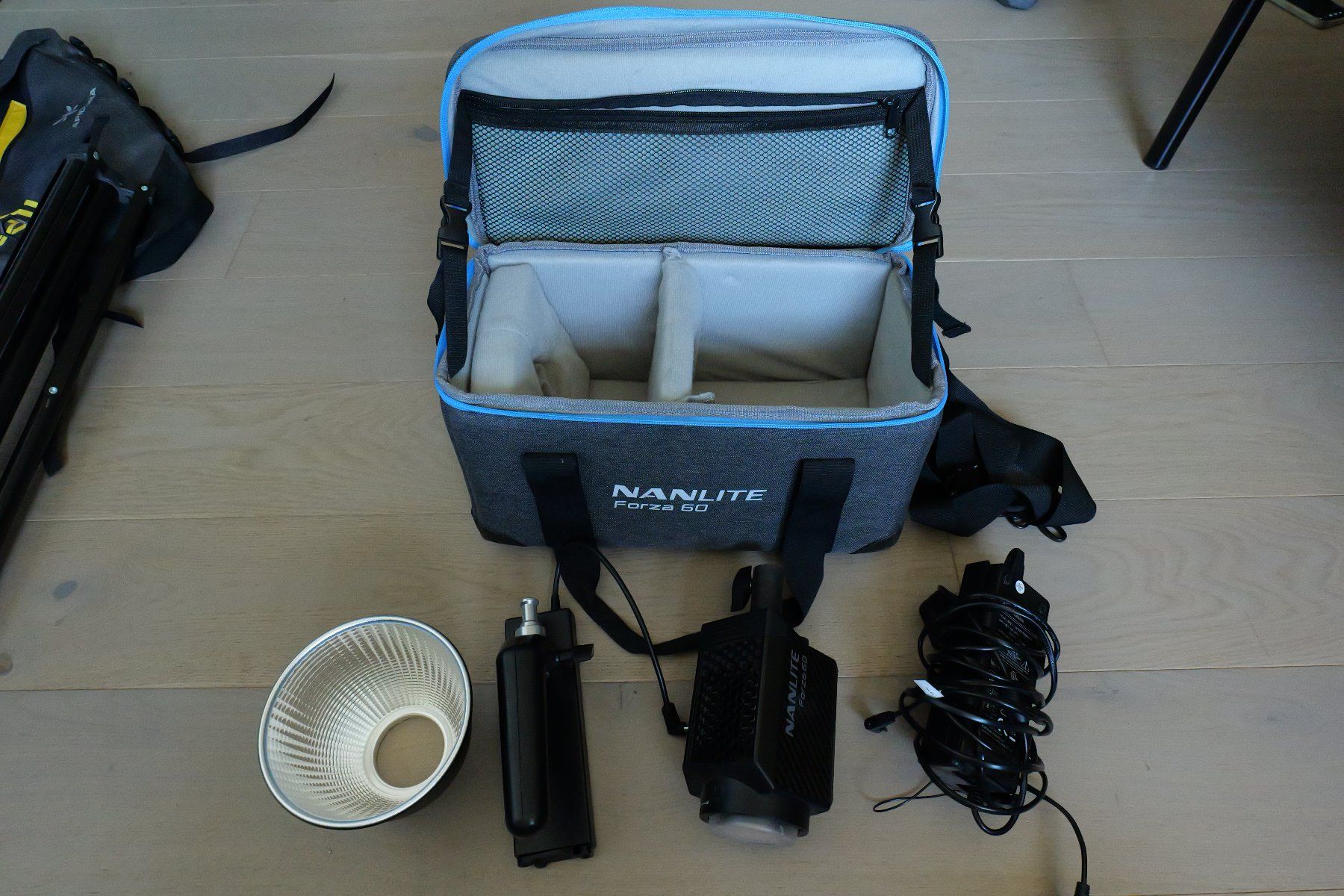 Lampade: Nanlite Forza 60, lampe vidéo avec accessoires – Usato da Yverdon-les-Bains venduto da Fbarras 2
