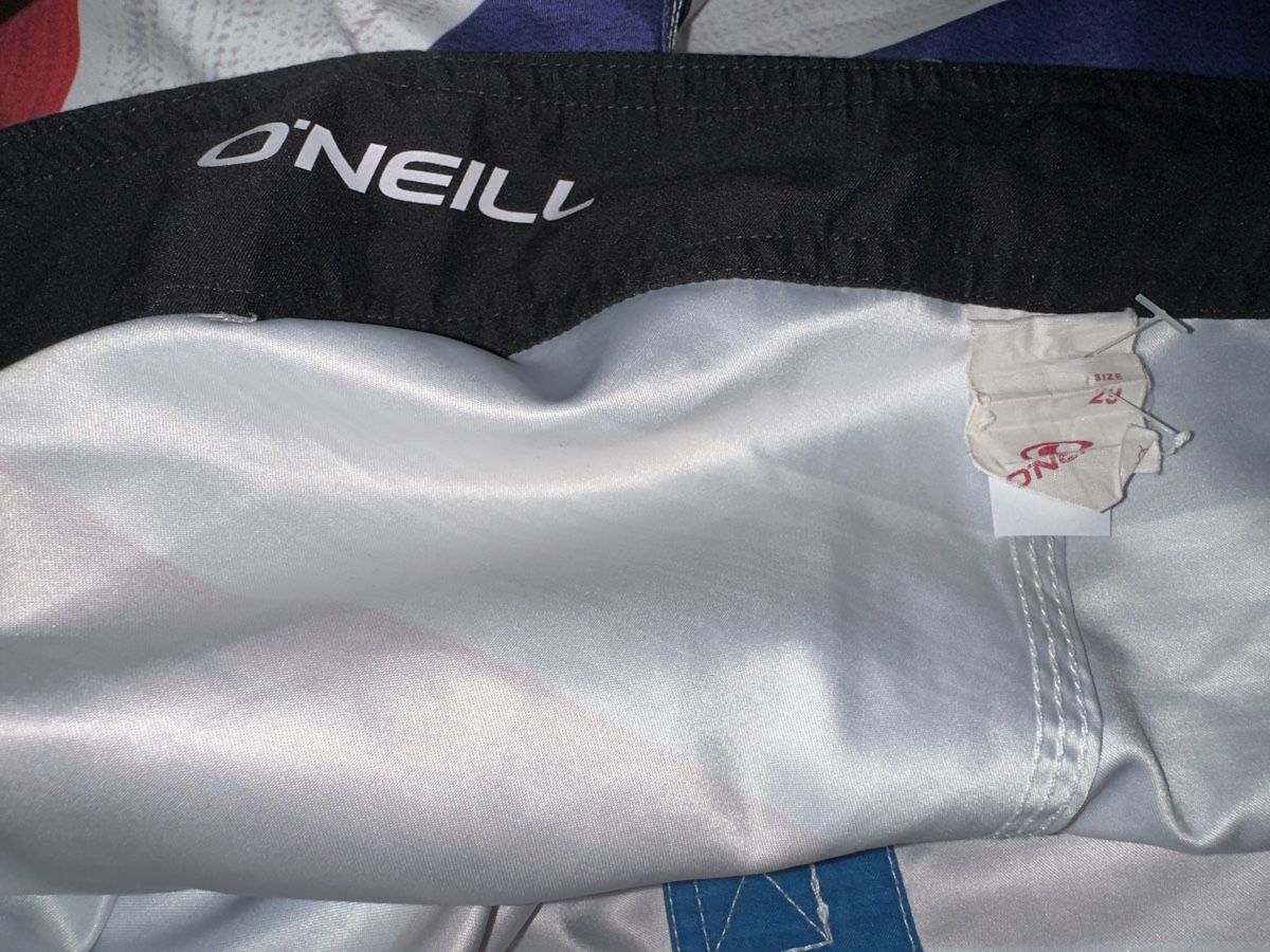O'Neill Pantaloni: O'Neill Badehose Gr. 29 einfache Bundweite 39cm – Usato da St. Gallen venduto da mai_gd7k 2