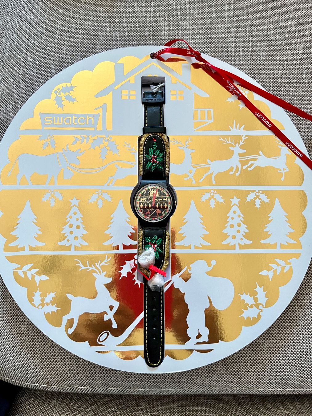 Swatch Orologi: SWATCH 'Golden Merry' 2022 – Nuovo e nell'imballaggio originale da Genève venduto da mar_g5r2