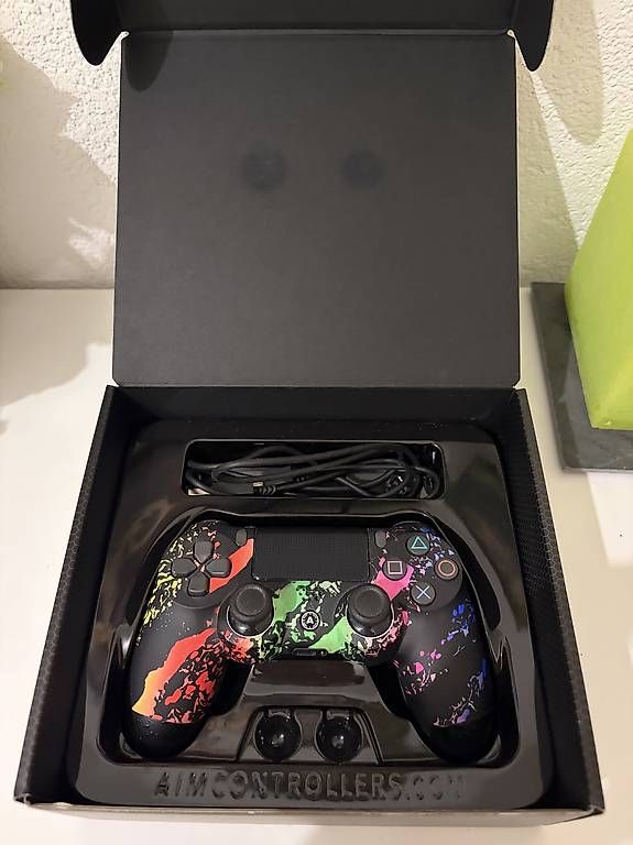 Aimcontrollers Controller: AimControllers PS4 Pro Controller mit Paddles & OVP – Nuovo (secondo la descrizione) da Gümligen venduto da NicolasScheidegger