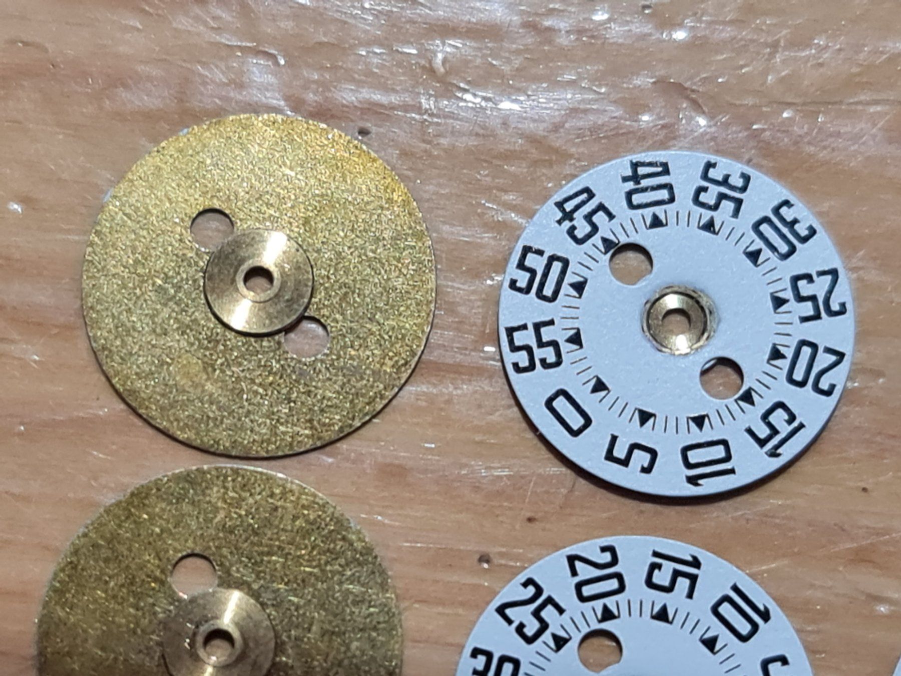 Uhren: Datumscheibe D = 16 mm – Neu (gemäss Beschreibung) aus Winterthur von Hai6 1