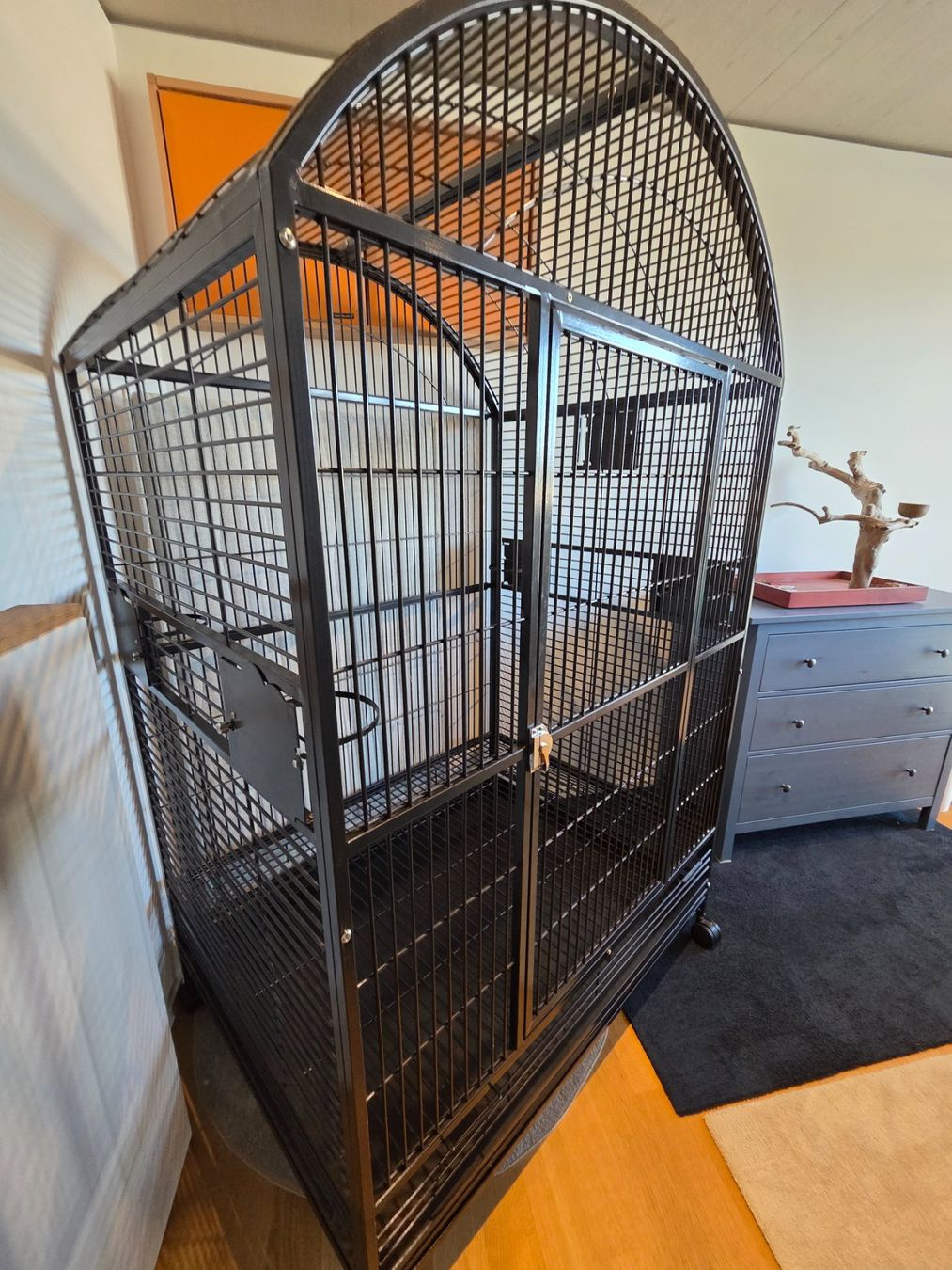 Cages, transport & sécurité: Cage Castle Perroquet - Bol compris – D'occasion à Delémont par Cardazam 9