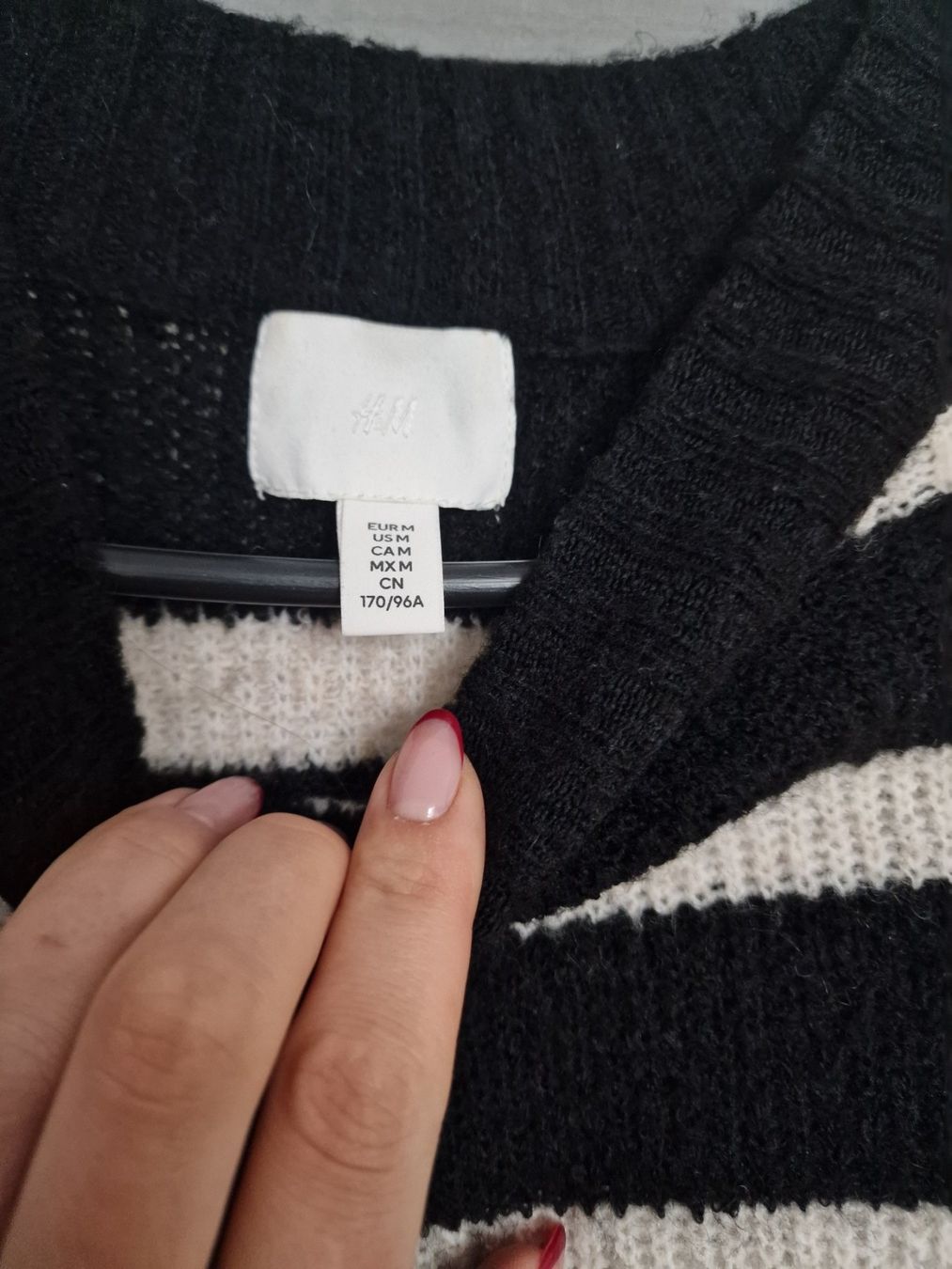H&M Pullover & Sweatshirts: H&M Streifenpullover Oversize – Gebraucht aus Altishausen von ter_58nj 2
