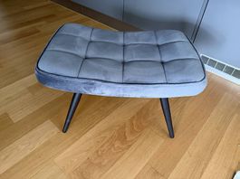 Moderner Polsterhocker / Fussbank  2 Stück