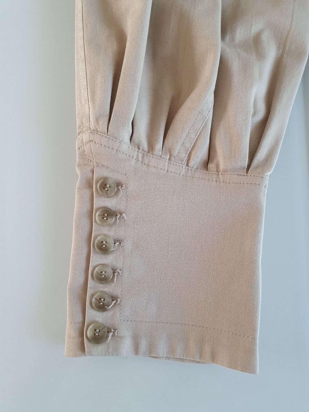 Dolce & Gabbana Pantaloni: Pantalon DOLCE & GABBANA, 40 IT – Usato da Grand-Lancy venduto da kri_qk5y 1